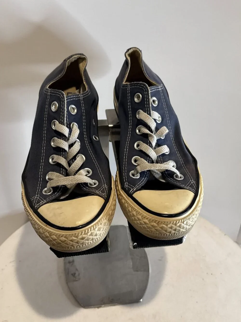 Converse M9697 Blue Sneakers  Women's size 7.5 Men's size 5.5